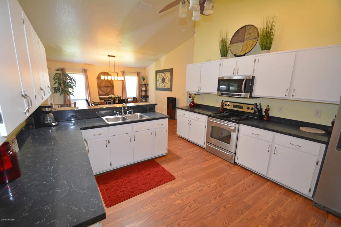 Photo of 6370 Manila Drive