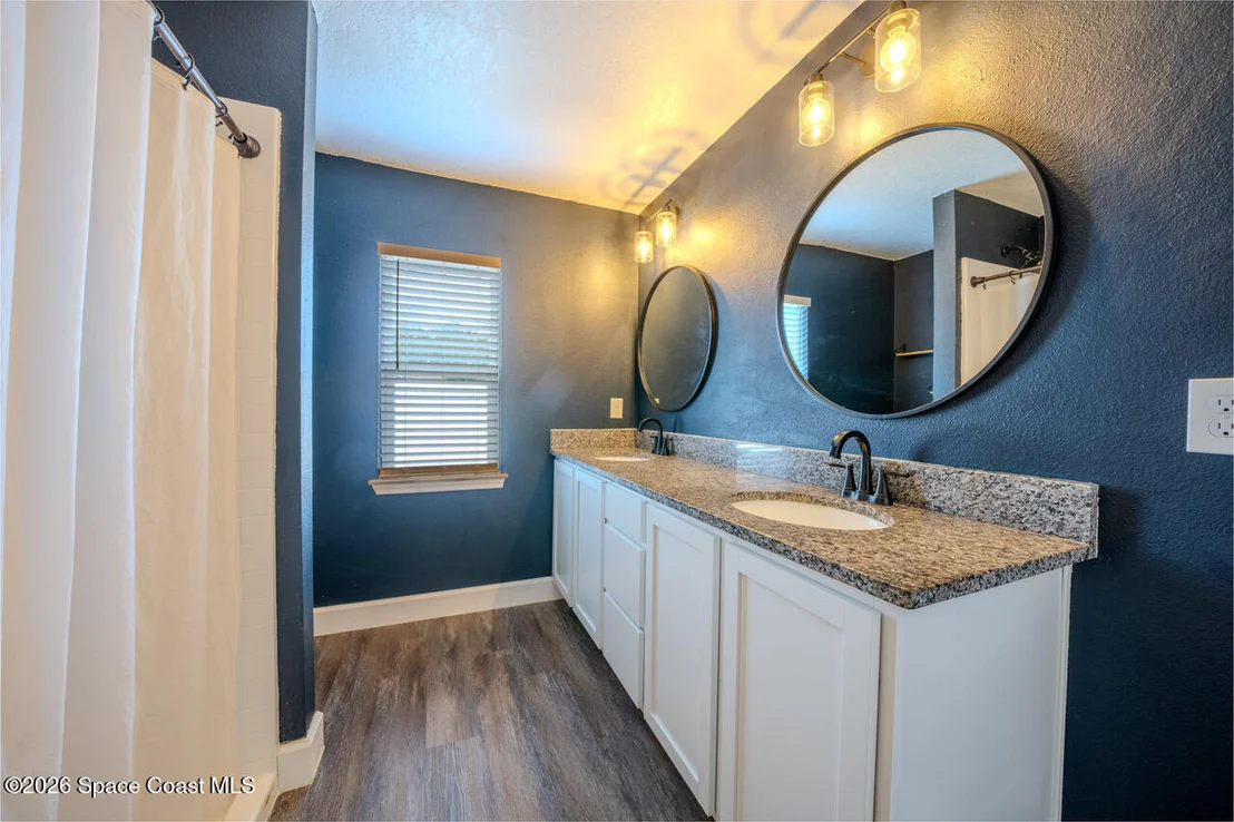 Photo of 2655 Laurel Road