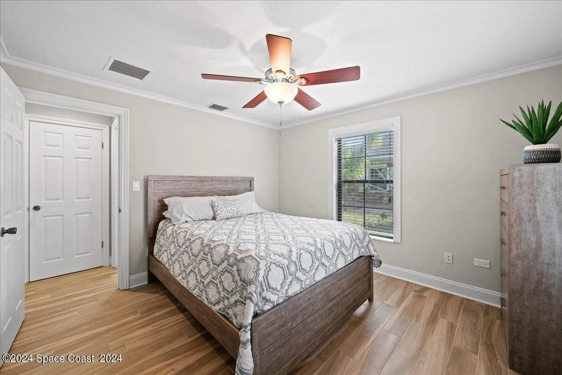 Photo of 206 Riverside Drive