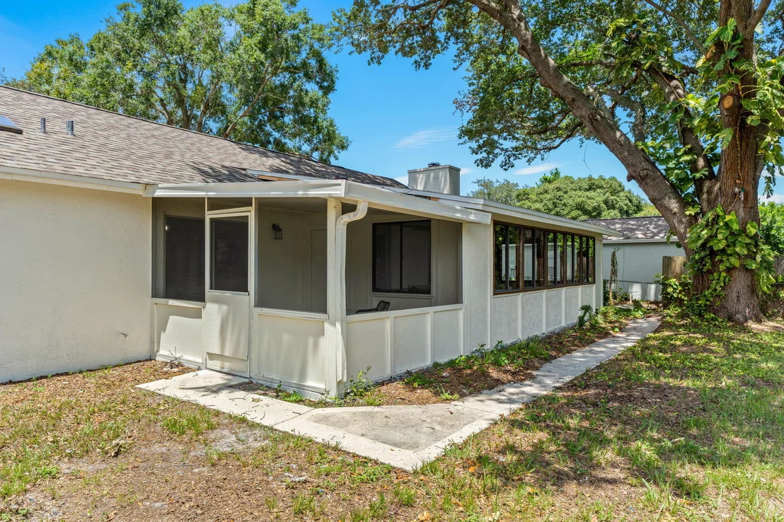 Photo of 4695 Robert Street