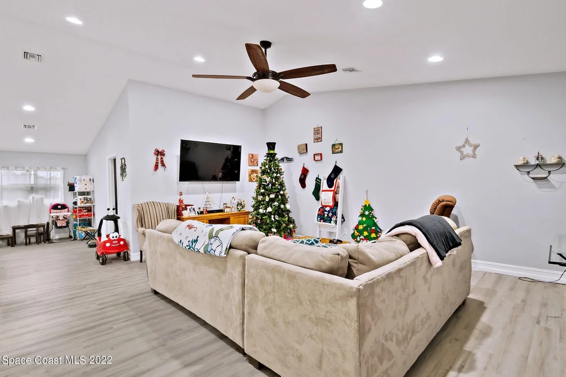 Photo of 2263 Saint Dunston Lane
