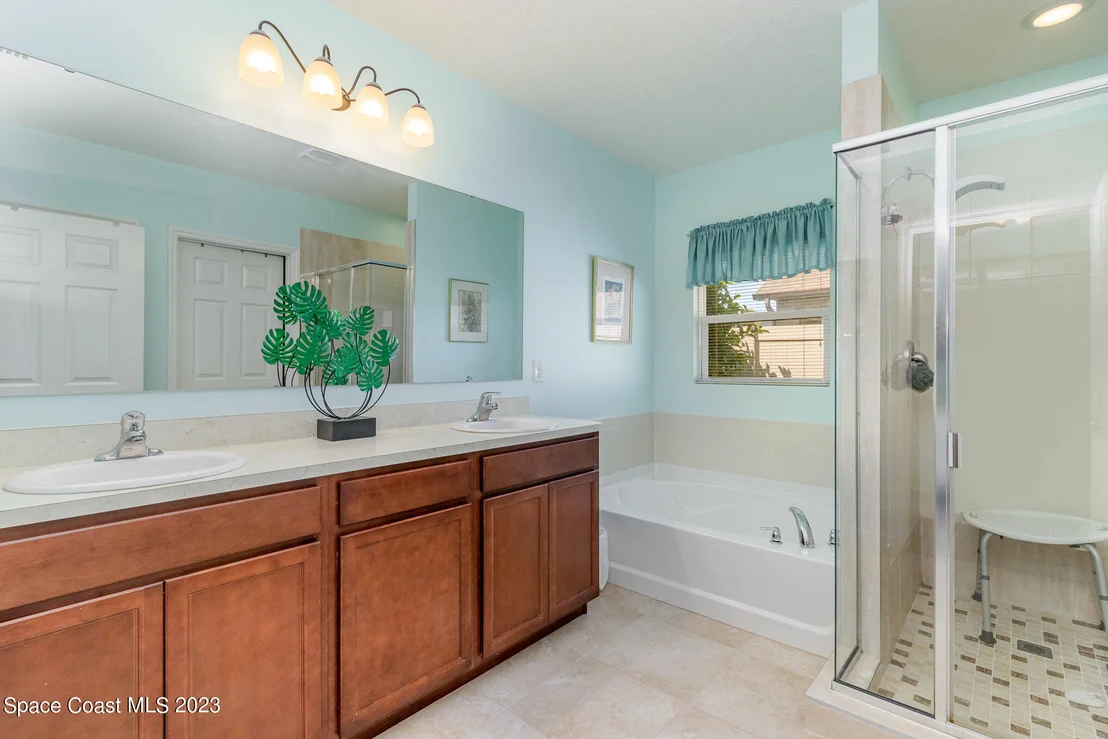 Photo of 1208 Dillard Drive SE