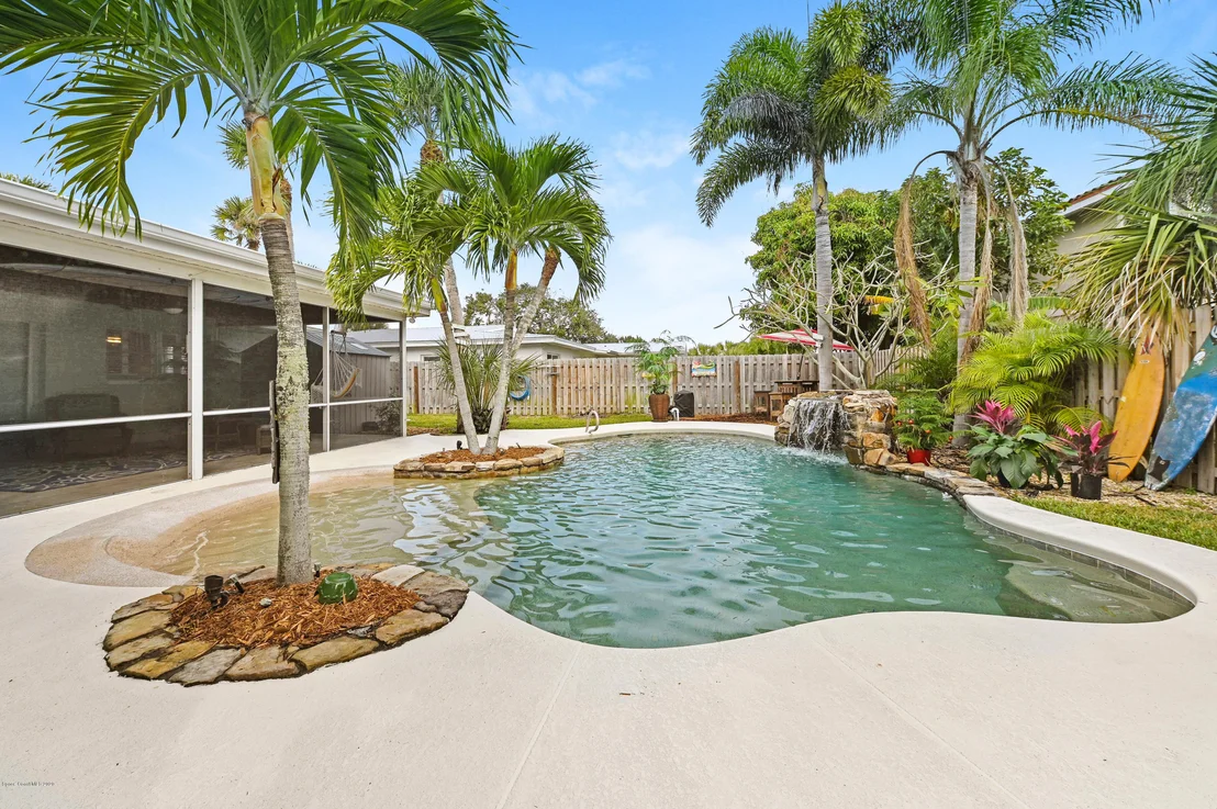 Photo of 205 Rose Drive