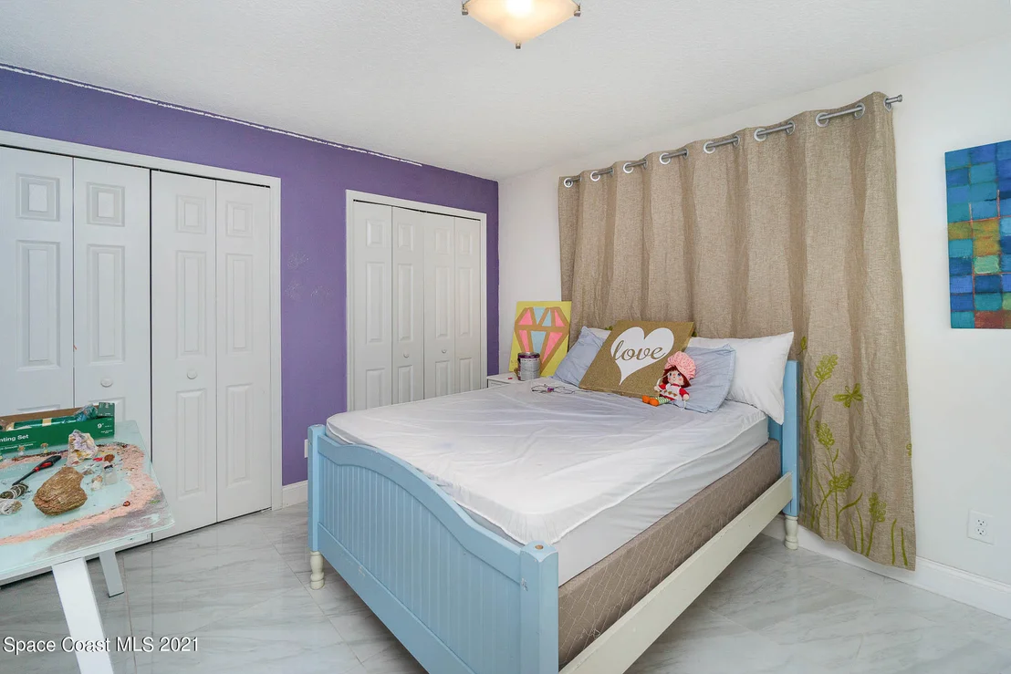 Photo of 975 Waco Boulevard SE