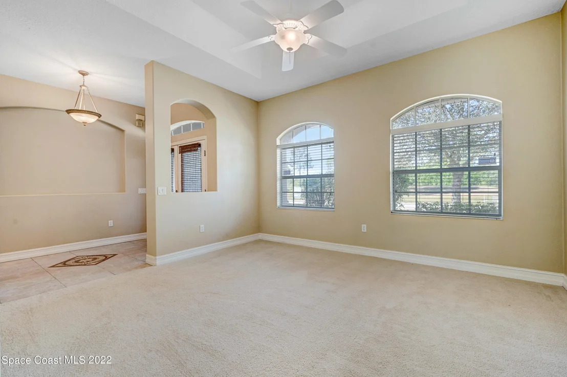 Photo of 2185 SE Windbrook Drive SE