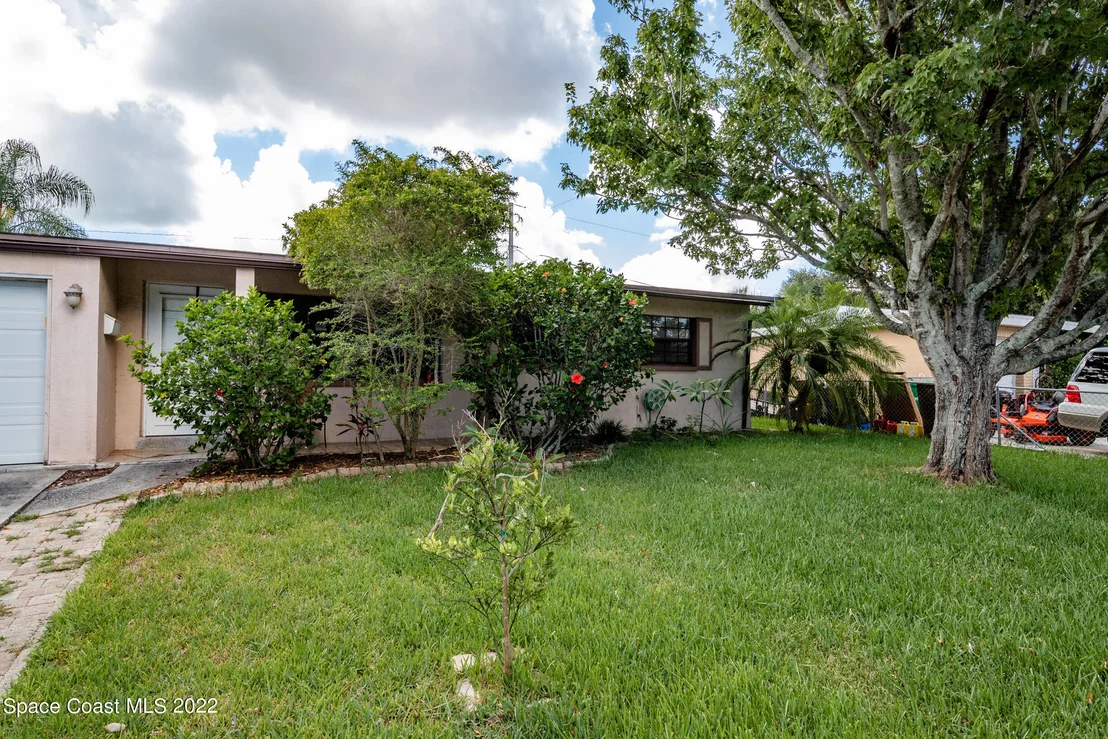 Photo of 847 Clarke Avenue