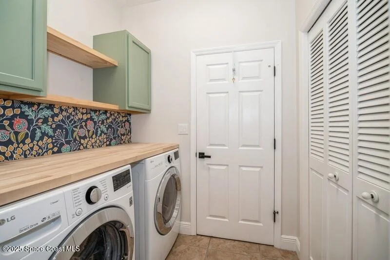 Photo of 586 Deerfield Drive