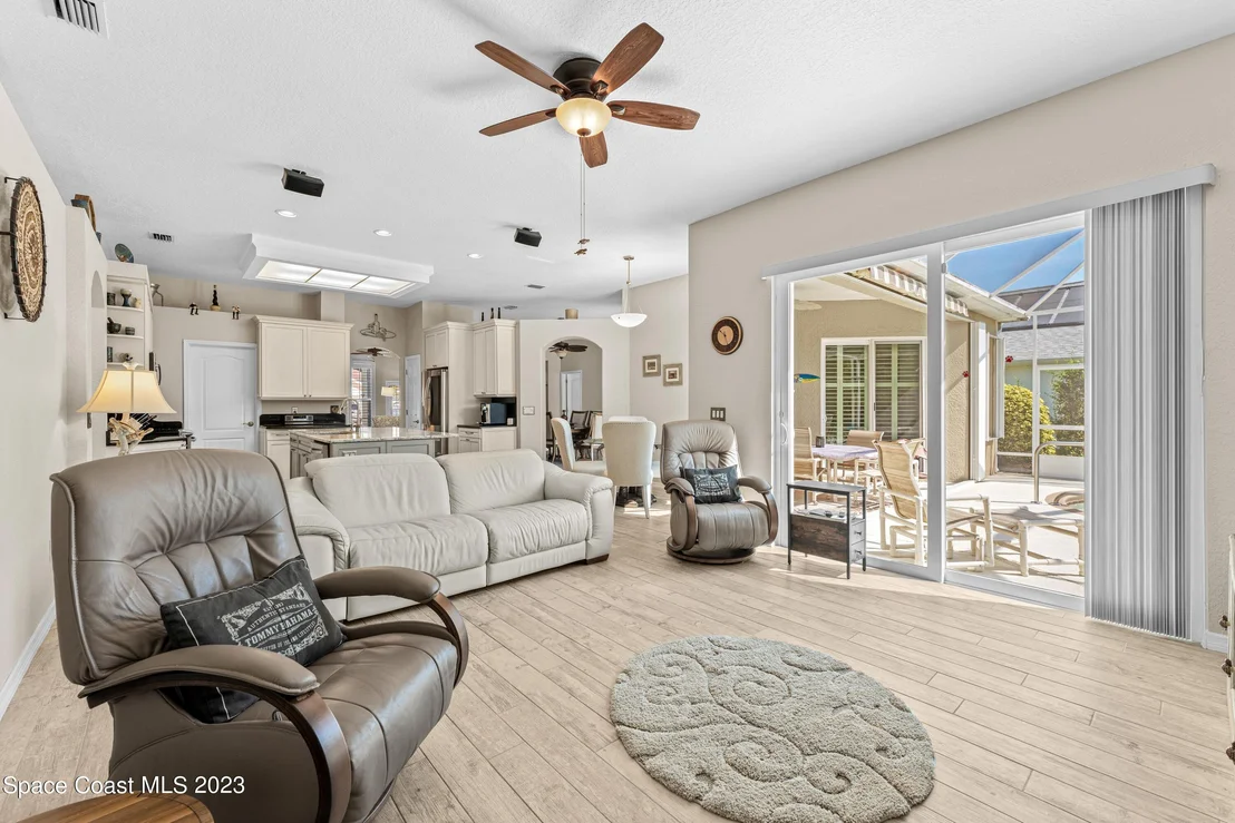 Photo of 665 Carriage Hill Road