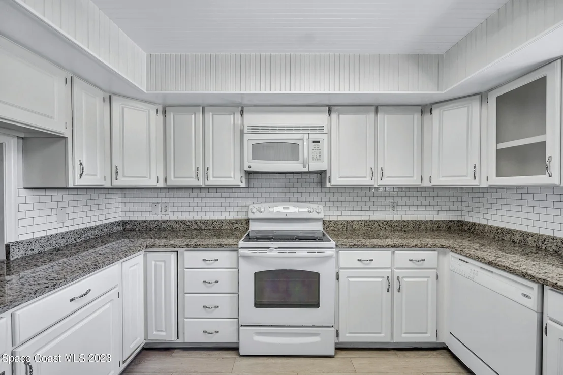 Photo of 224 Chalet Avenue