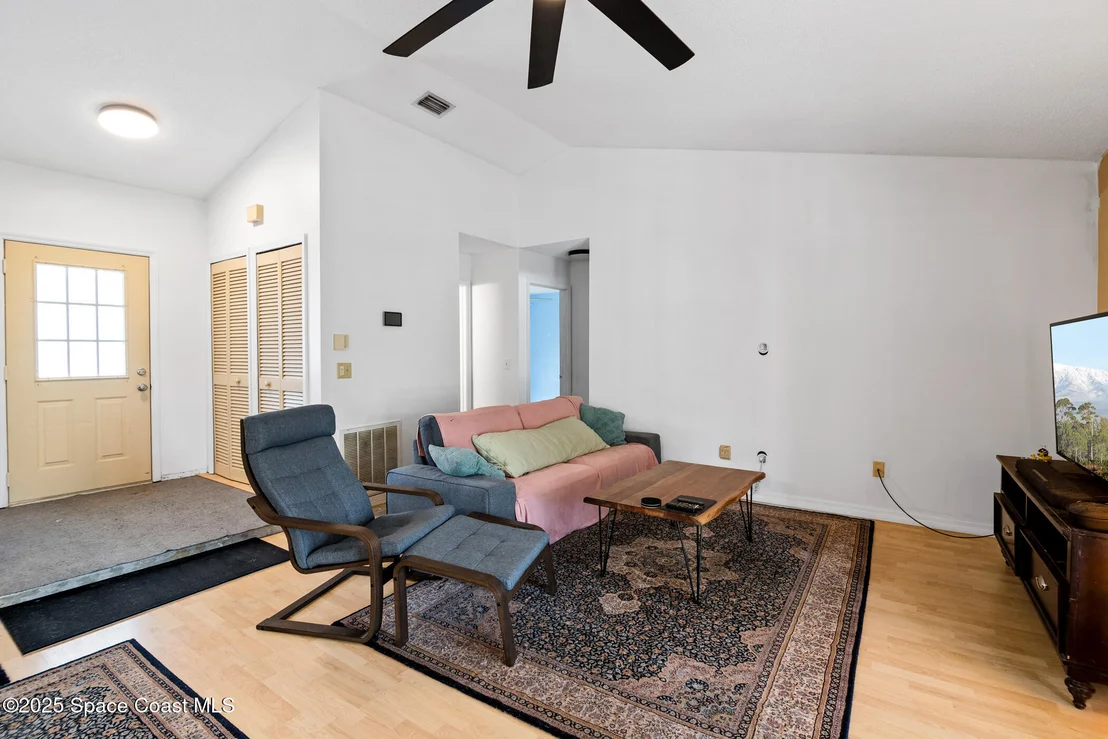 Photo of 5730 Friendly Street