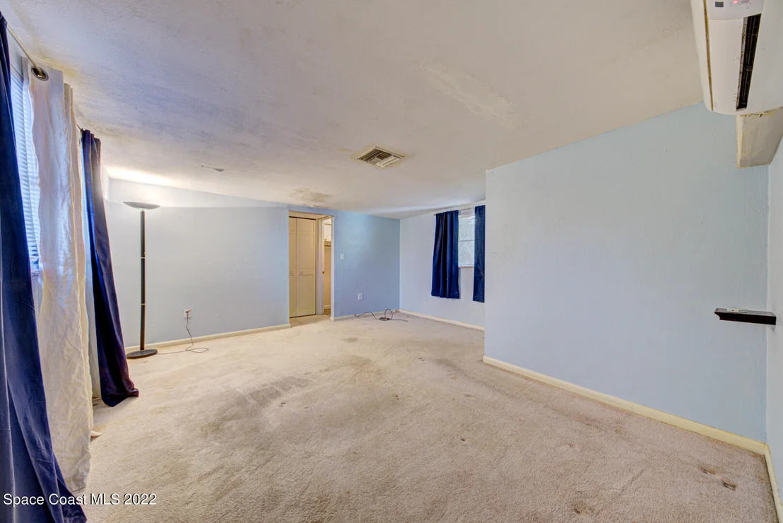 Photo of 325 Orchid Boulevard