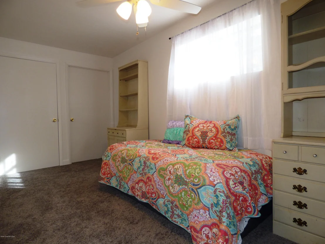 Photo of 6737 Sheridan Road