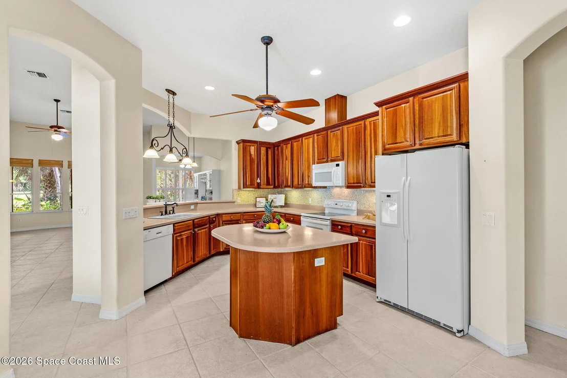 Photo of 162 Whaler Drive