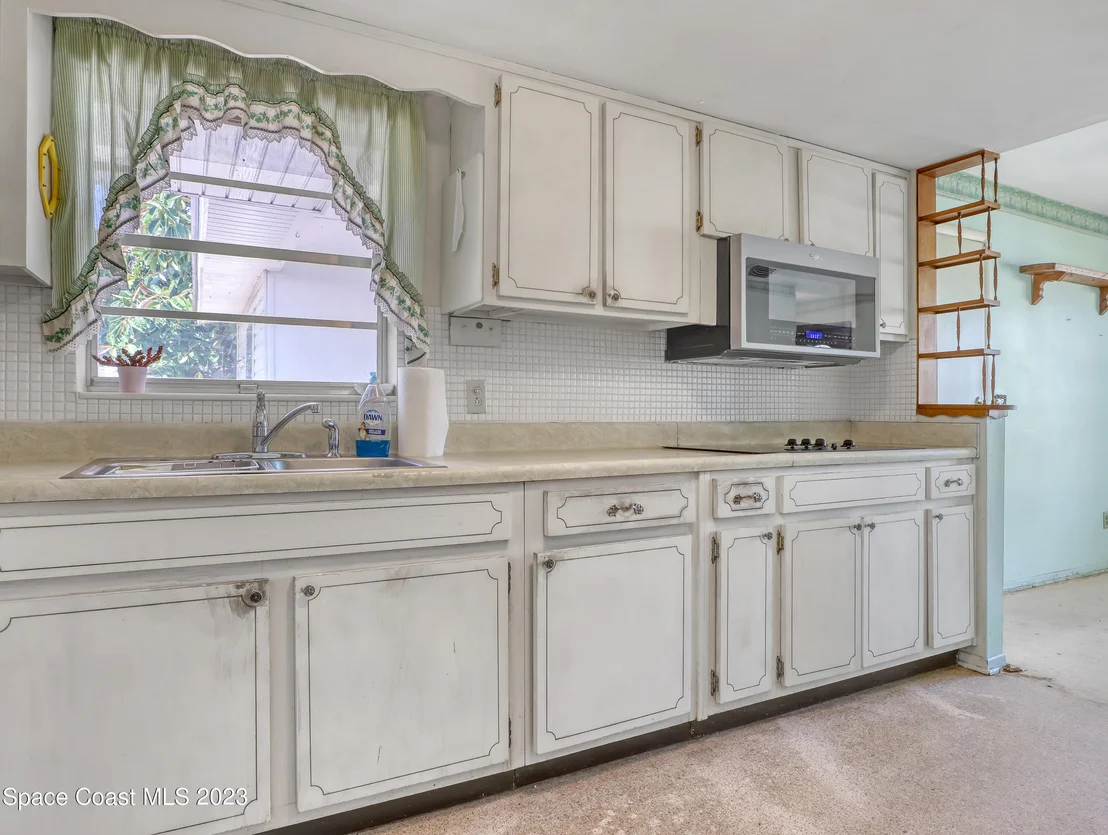 Photo of 2265 Lakeview Drive