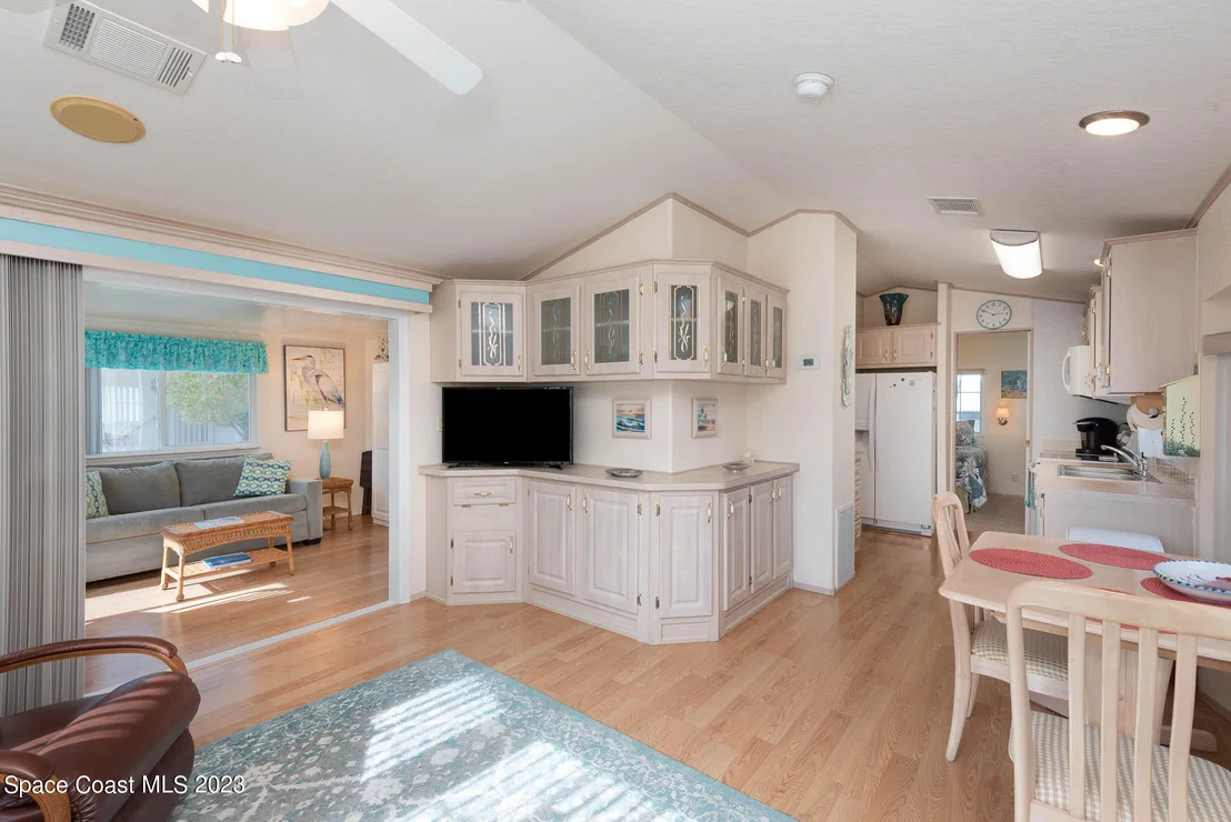 Photo of 3000 Frontier Drive
