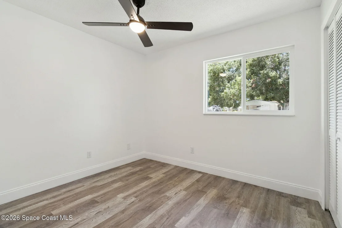 Photo of 949 Lexington Road