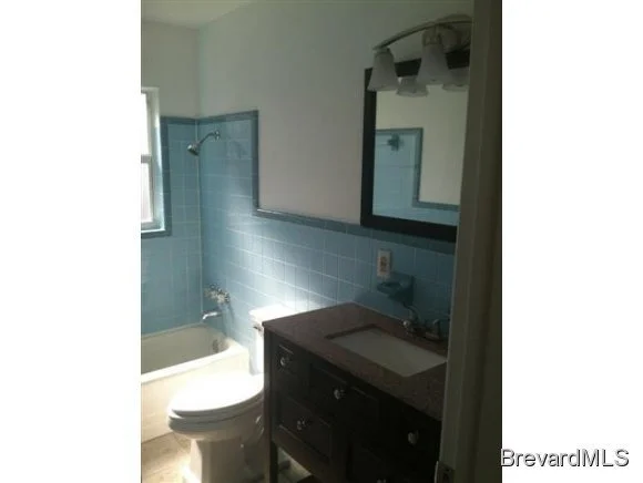 Photo of 2157 Barracuda