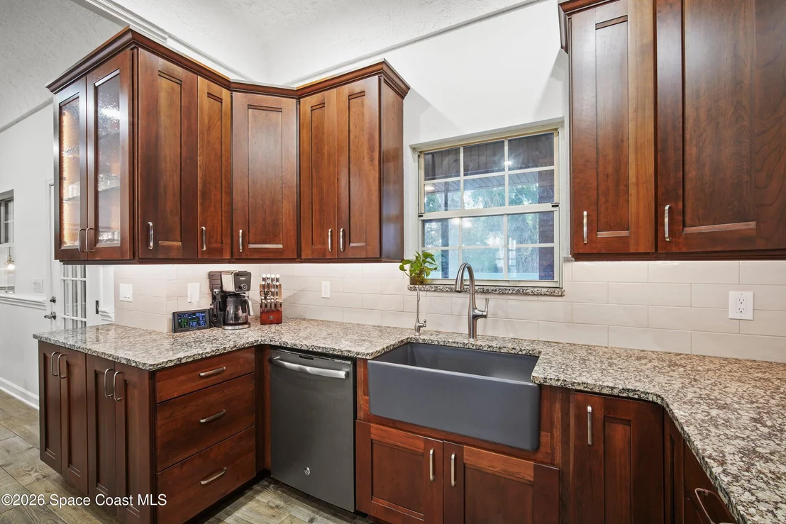 Photo of 572 Lake Ashley Circle