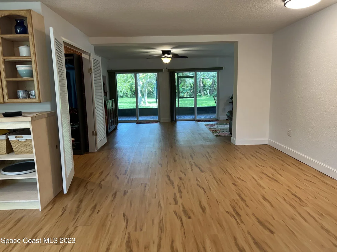 Photo of 526 Sunset Boulevard
