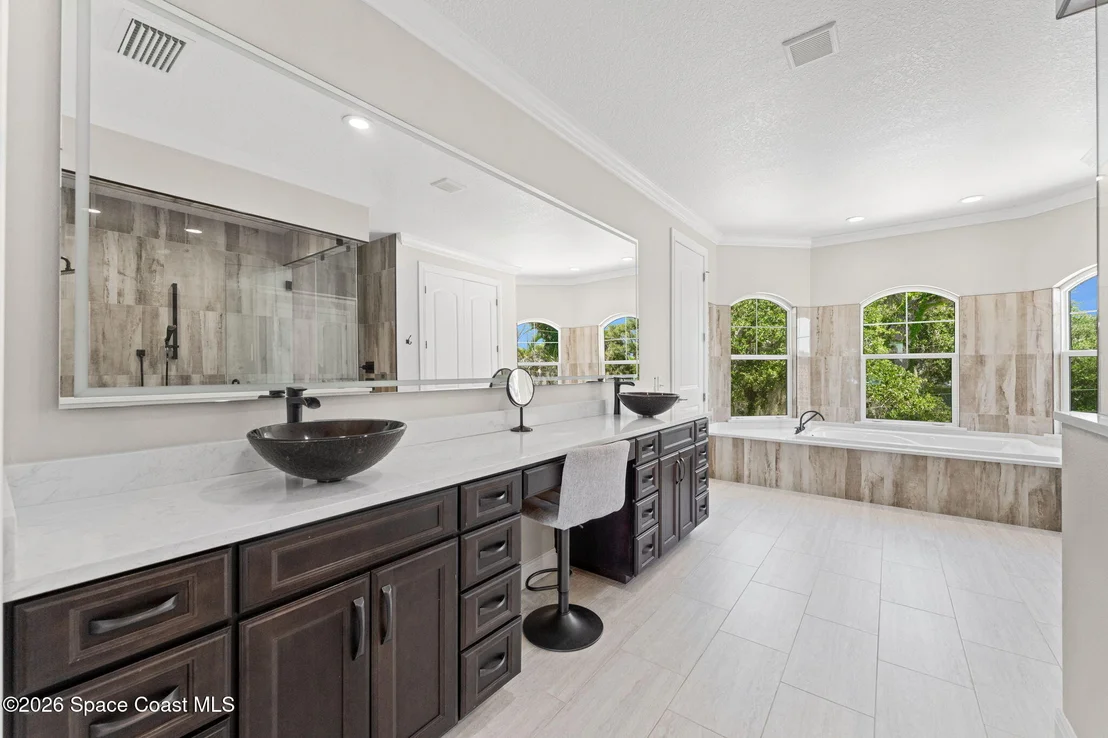 Photo of 3441 N Sylvan Lane