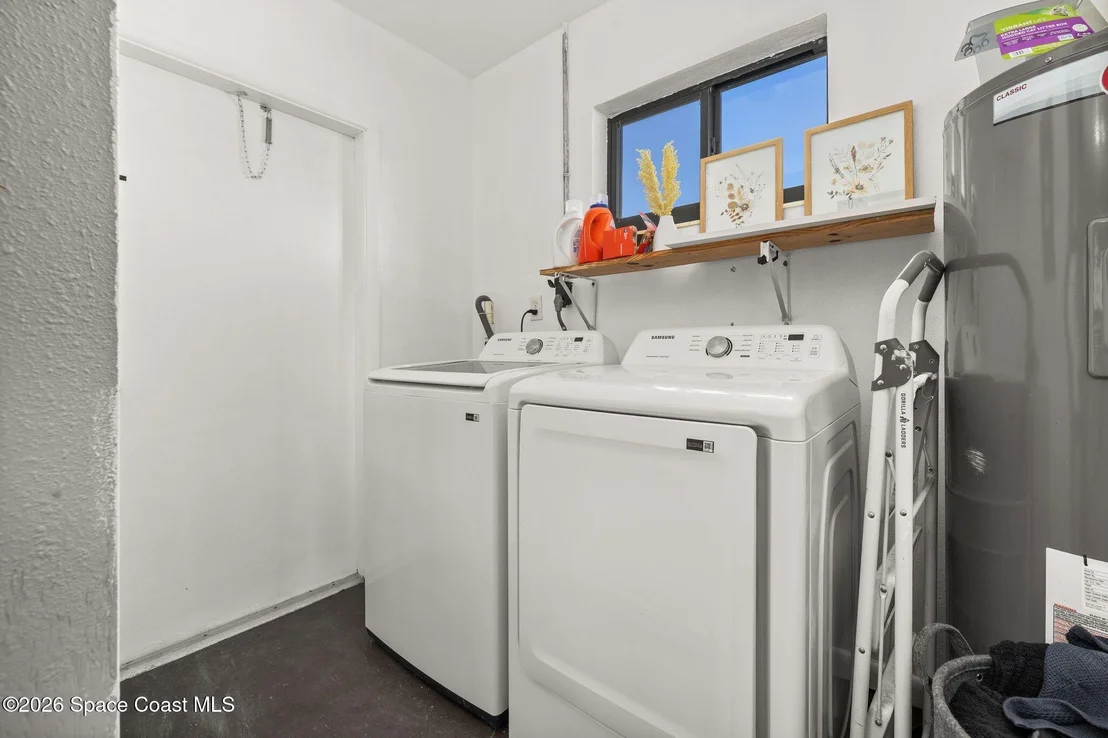 Photo of 932 Glenmore Circle