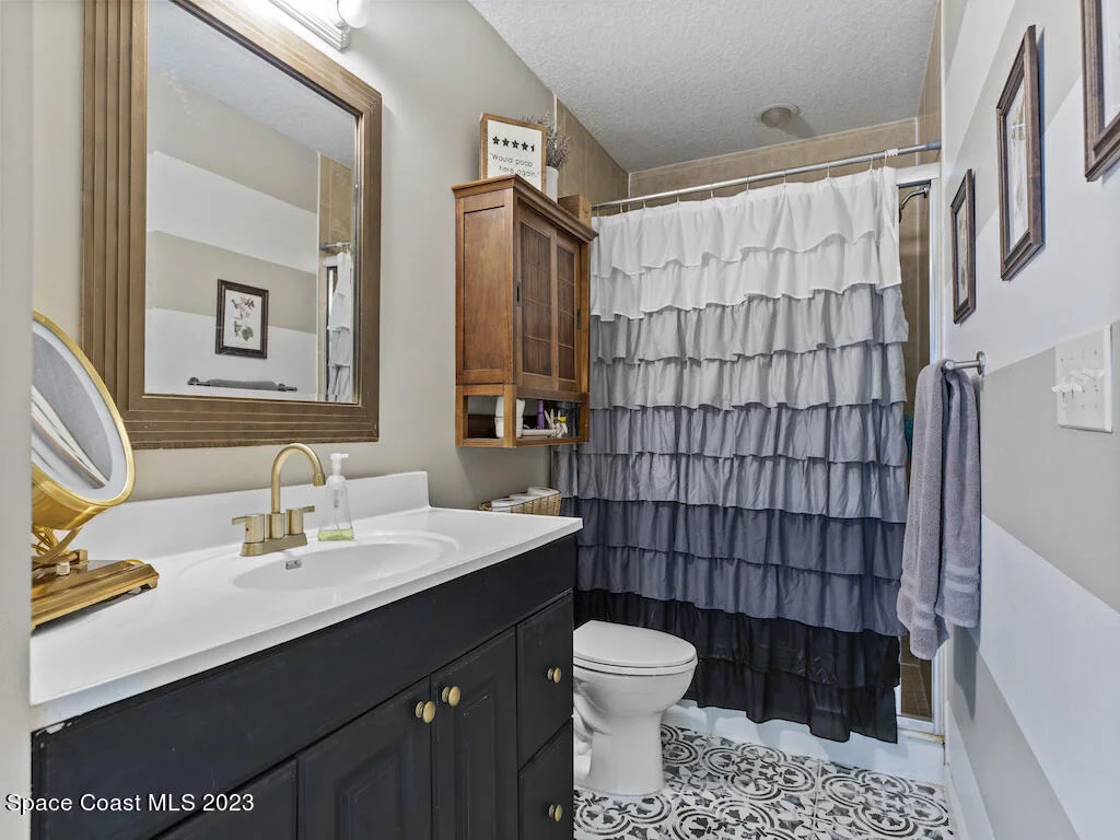 Photo of 121 Harris Drive
