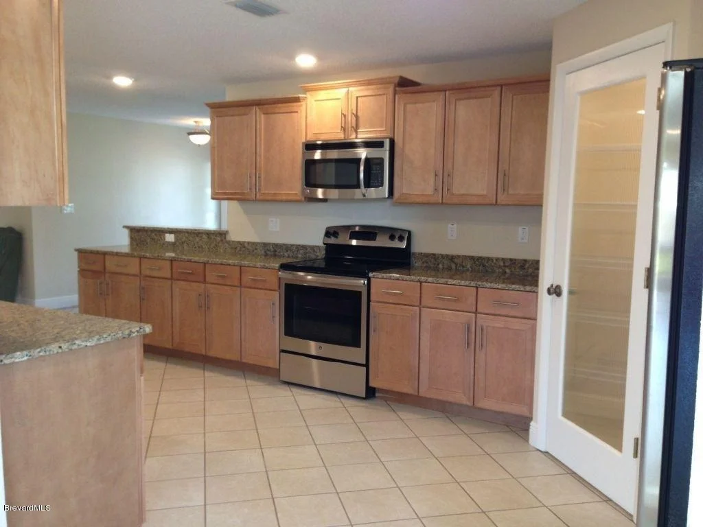 Photo of 255 S Robert Way