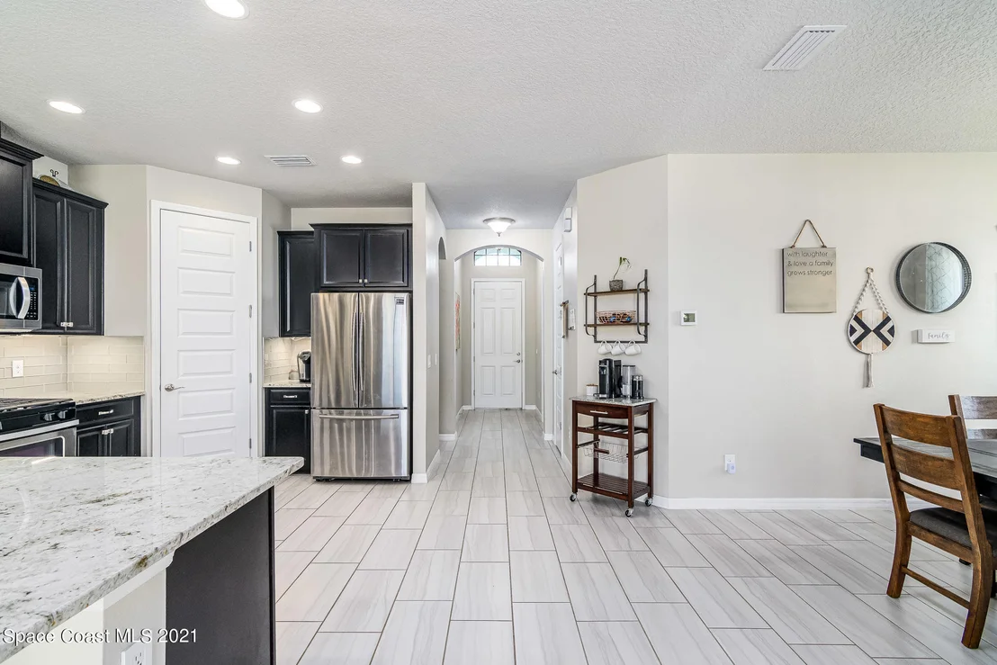 Photo of 7407 Bluemink Lane
