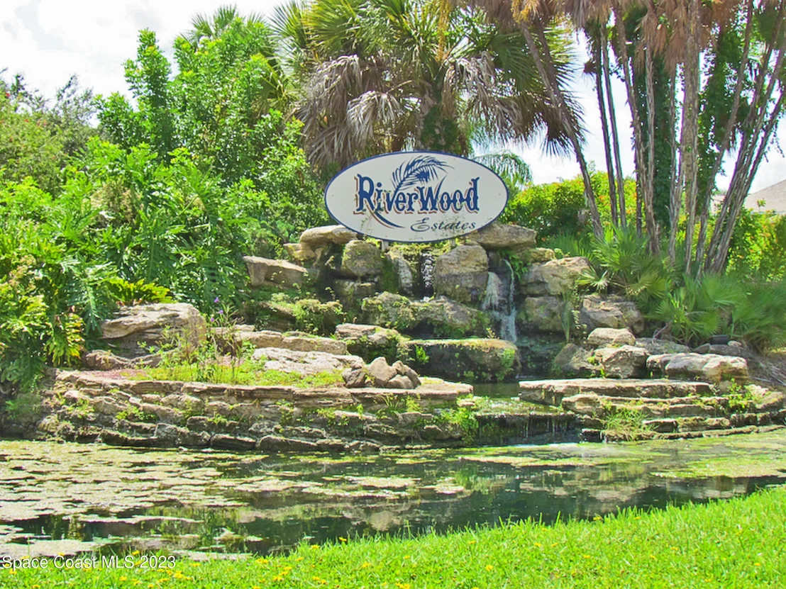 Photo of 2217 Royal Oaks Drive