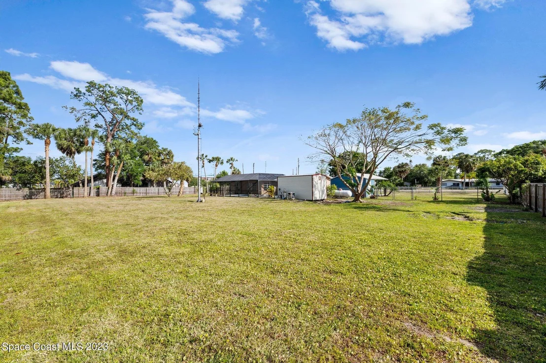 Photo of 3030 Hield Road