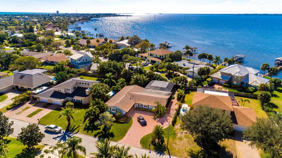 Photo of 413 Riverview Lane