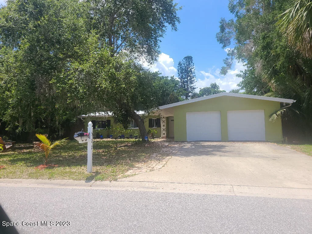 Photo of 527 Avenue B