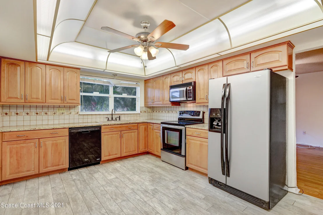 Photo of 1049 Glenham Drive NE