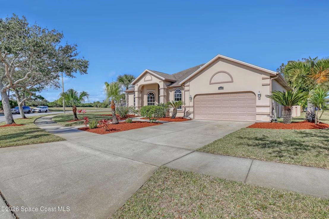 Photo of 2410 Golf Vista Boulevard