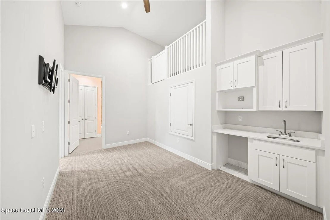 Photo of 2255 Seminole Boulevard