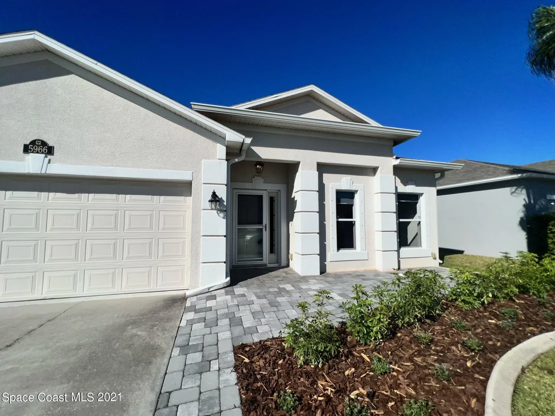 Photo of 5966 Indigo Crossing Drive