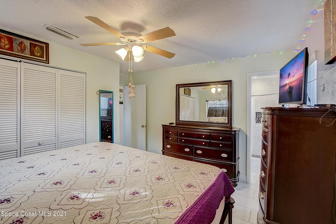 Photo of 960 Brunswick Court