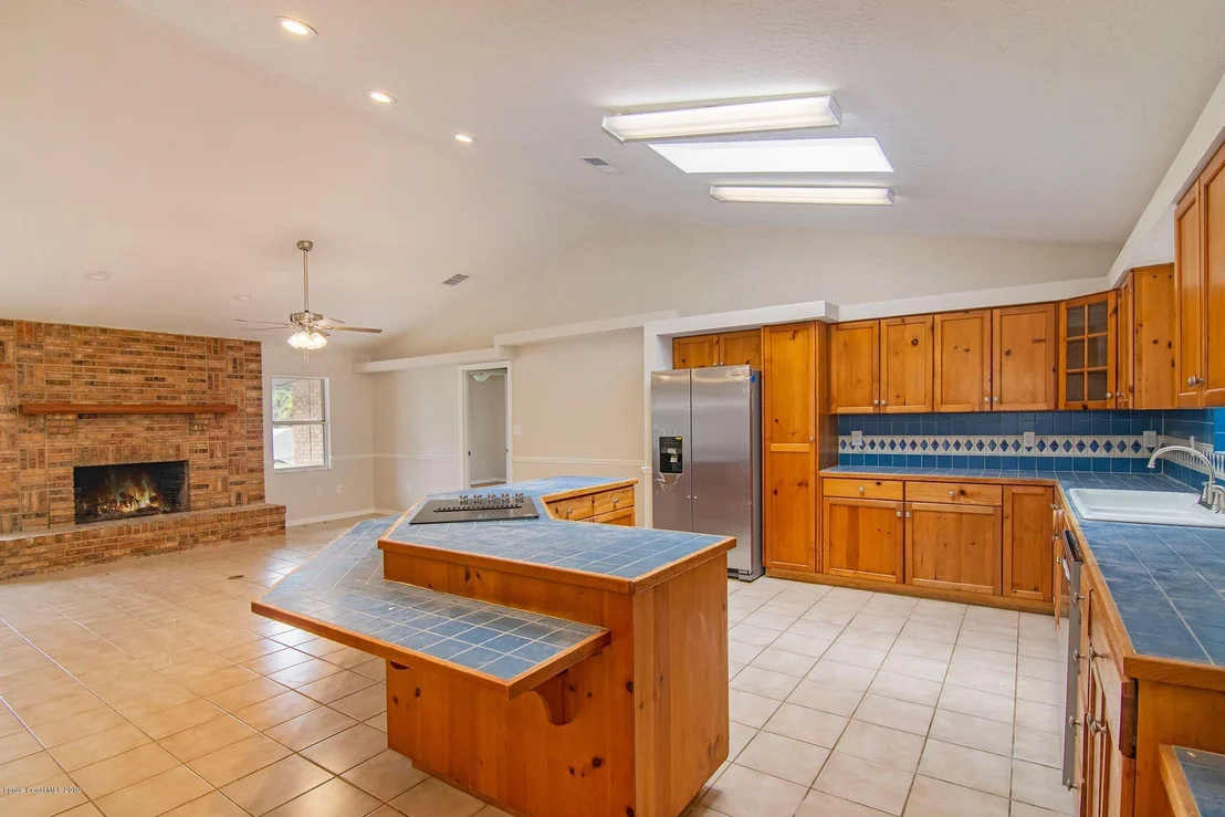 Photo of 5130 Evinrude Road