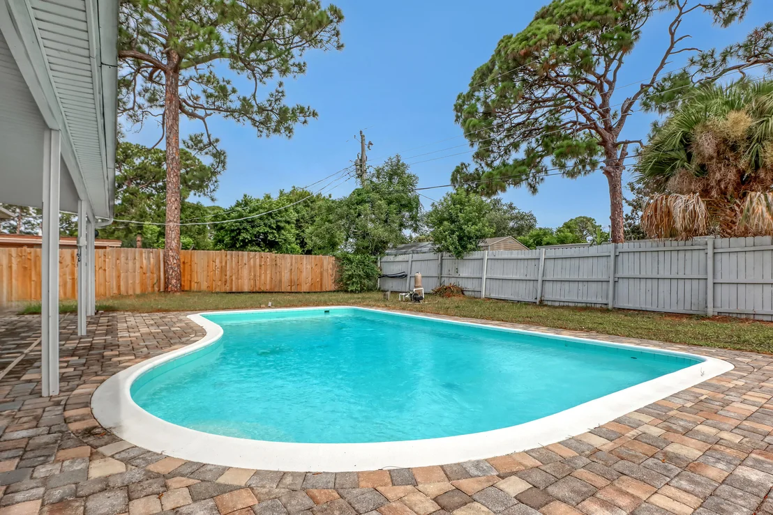 Photo of 1048 Azalea Lane