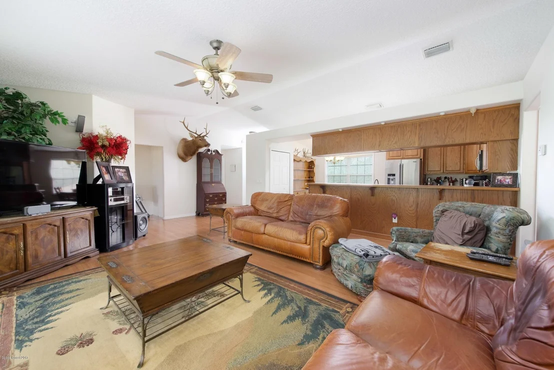 Photo of 4955 Evinrude Road