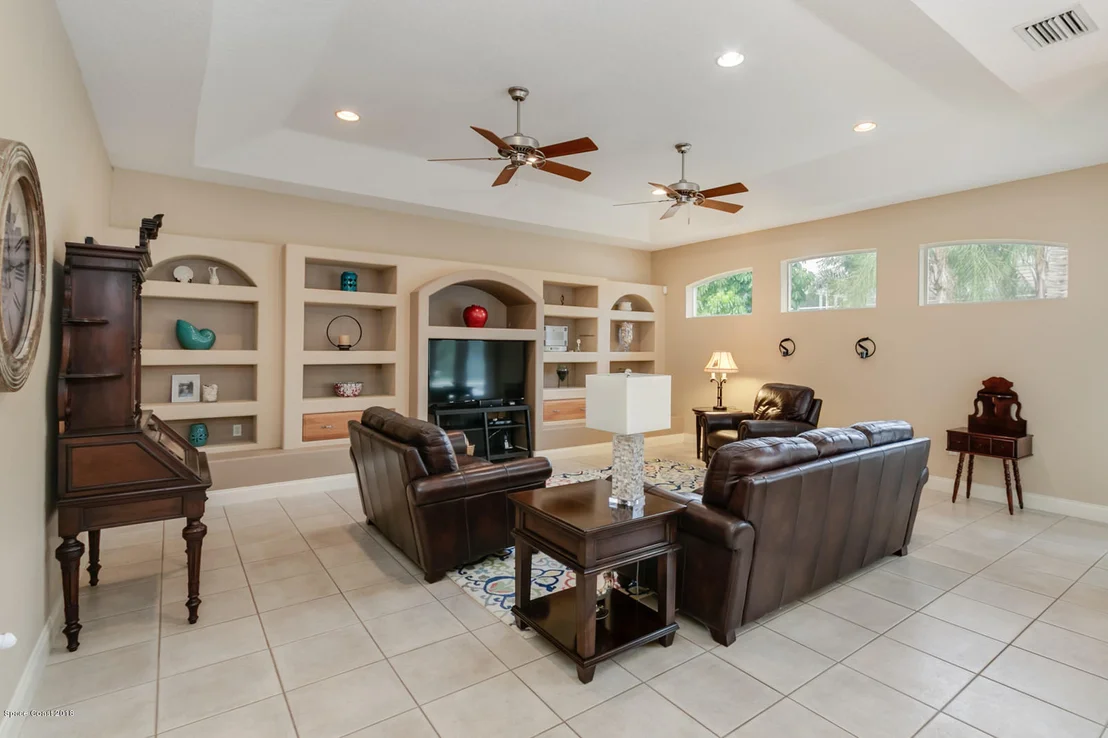 Photo of 333 Rio Villa Boulevard