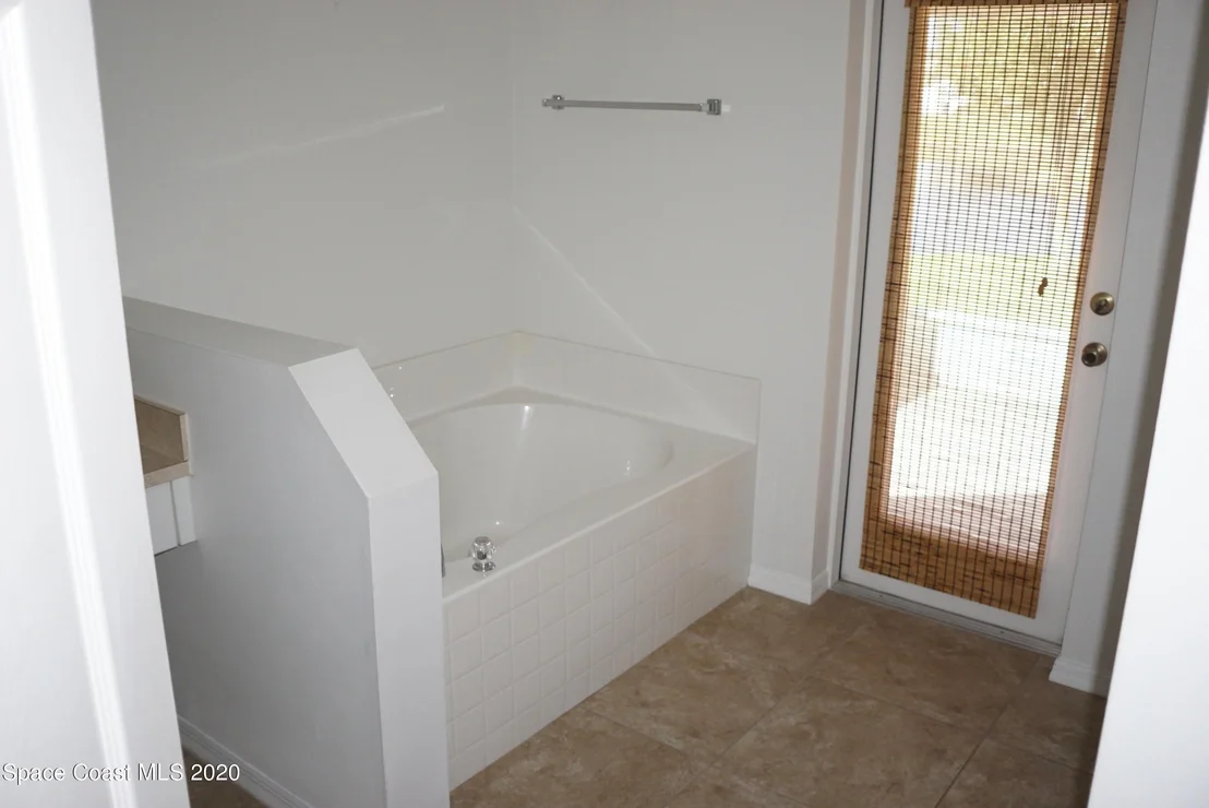 Photo of 1101 Morgan Circle NE