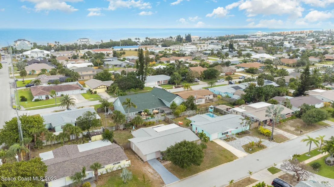 Photo of 609 Verbenia Drive