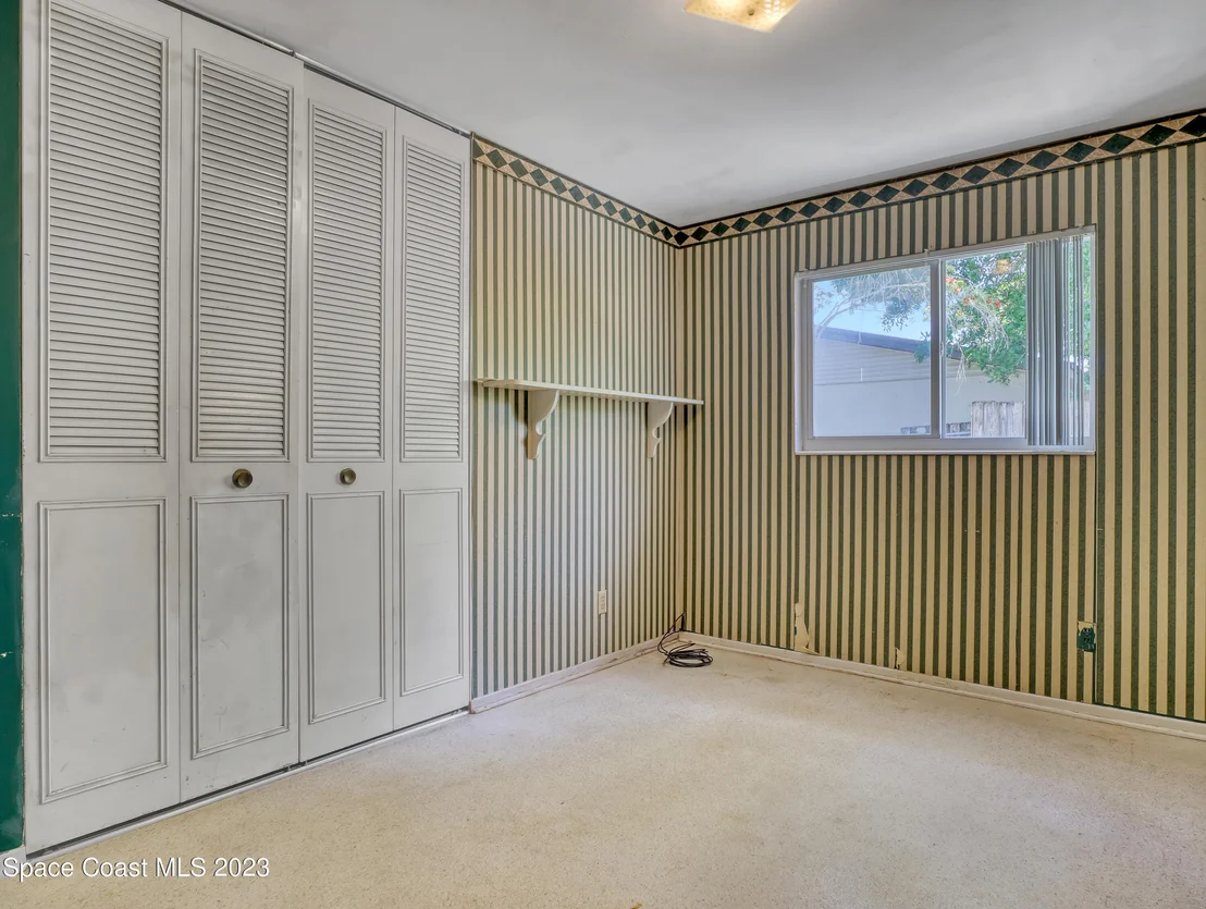 Photo of 2265 Lakeview Drive