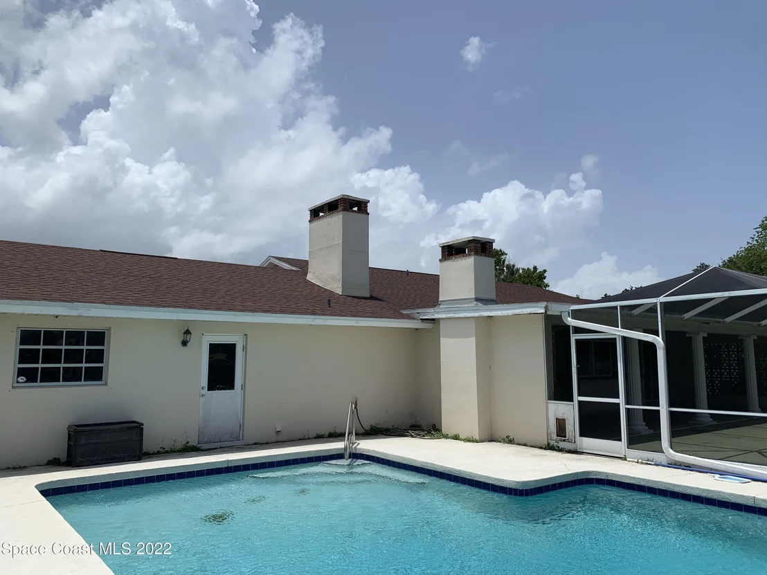 Photo of 799 Pebble Beach Avenue NE