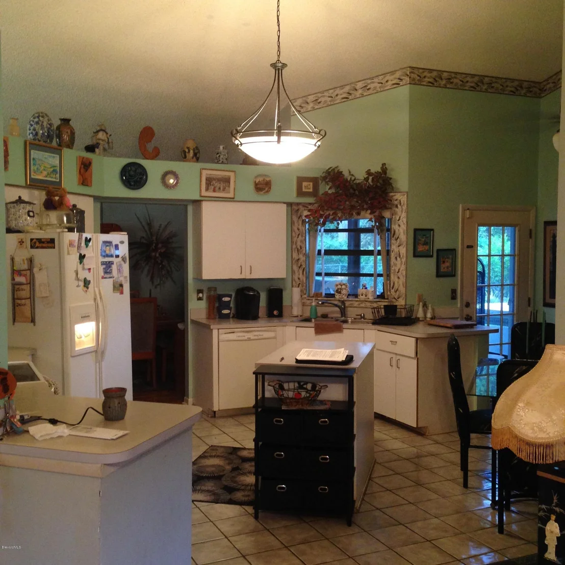 Photo of 884 Spirea Drive