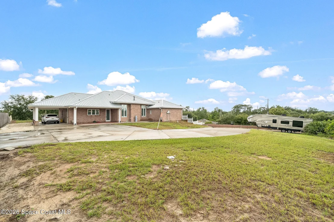 Photo of 2326 Holder Road
