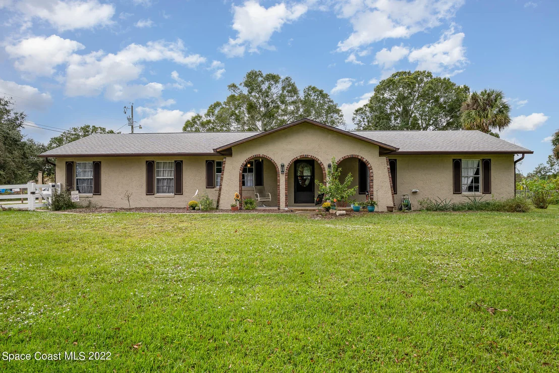 Photo of 2365 Lake Drive