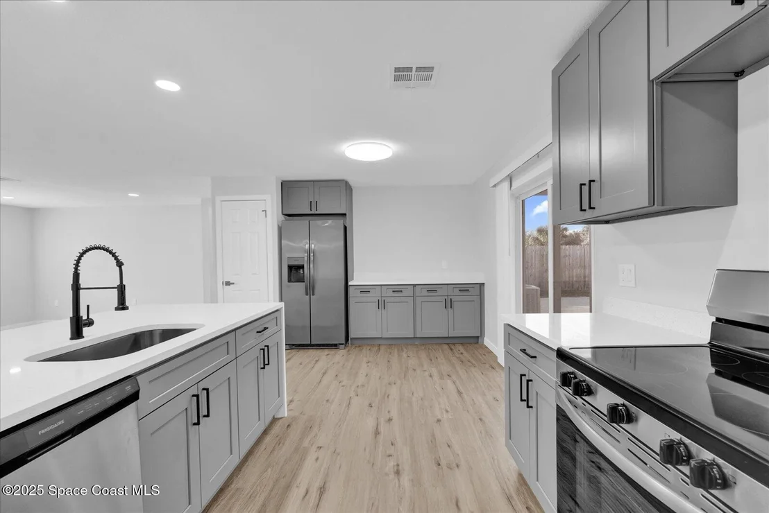 Photo of 965 Sable Lane