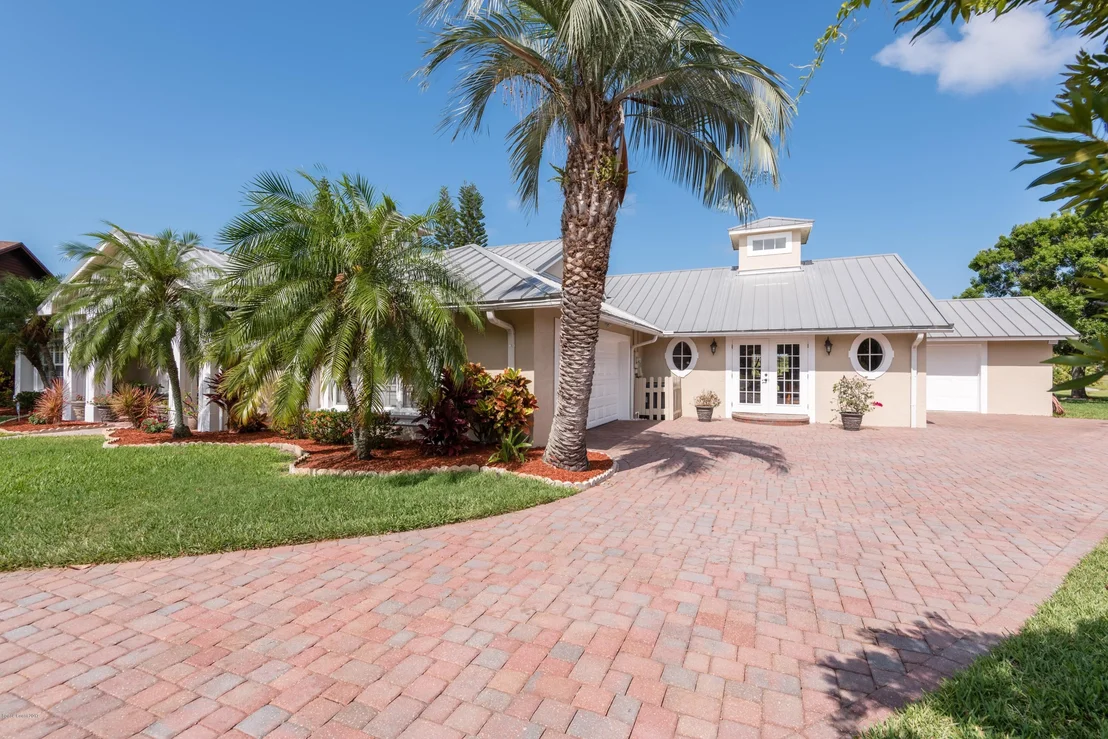 Photo of 491 Pine Needles Court